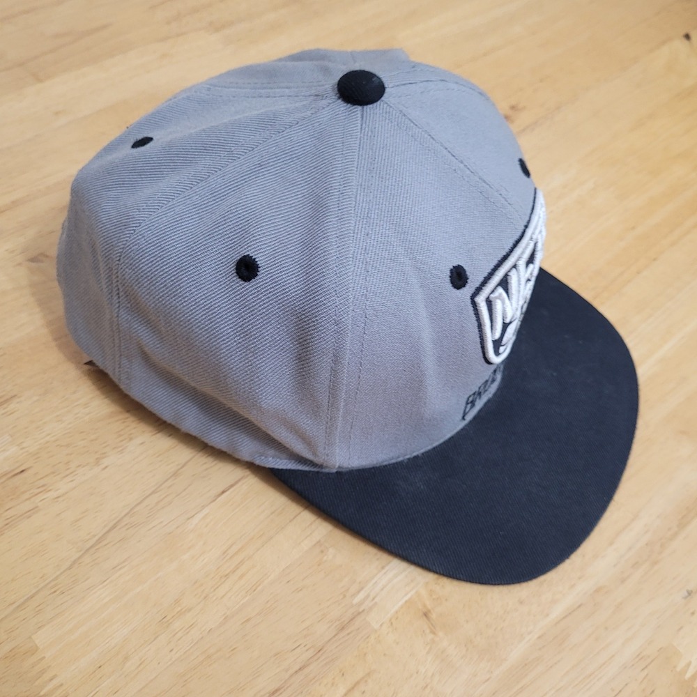 Mitchell & Ness Brooklyn Nets Snapback Hat Mens Grey Black NBA Basketball Cap - Picture 7 of 9